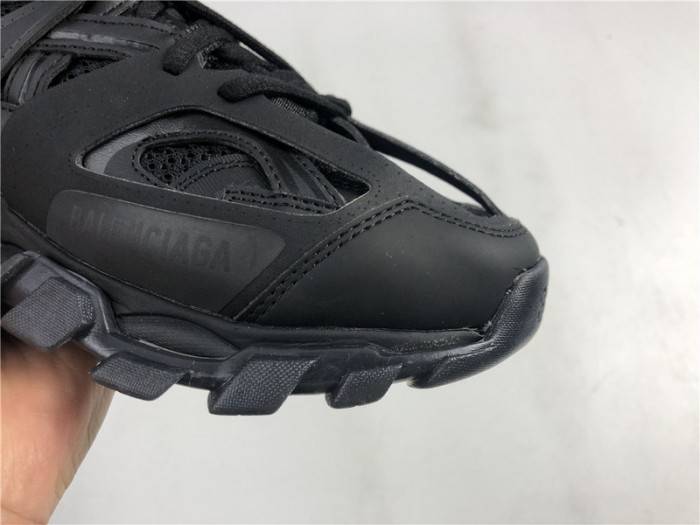 BLCG Track Trainer Black 542023 W3GB1 7302