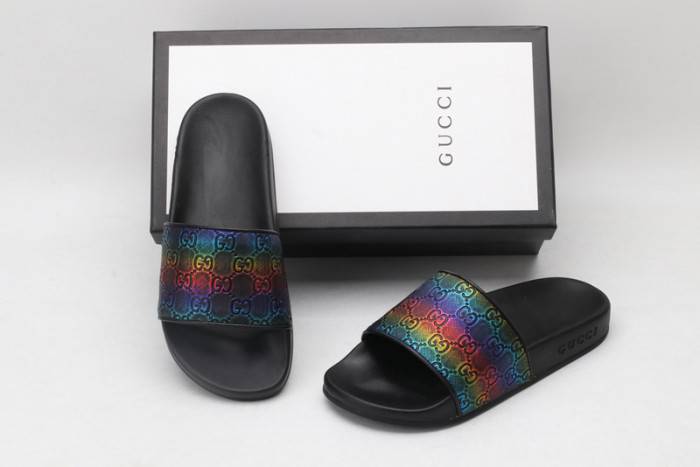 G*u*i slippers