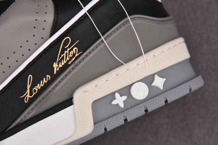 LOUI VUITTO SNEAKER