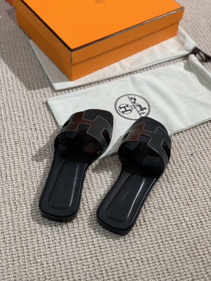 HERM*S SLIPPERS