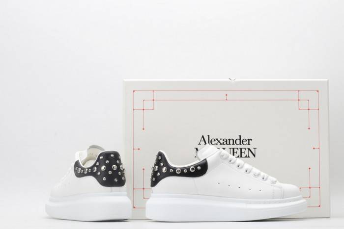 MQ Sneakers
