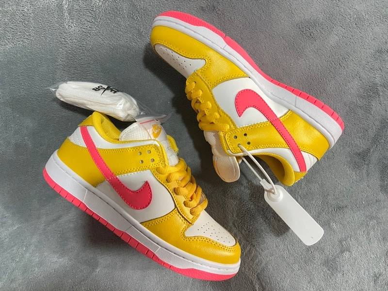 Nike Dunk Low Samba