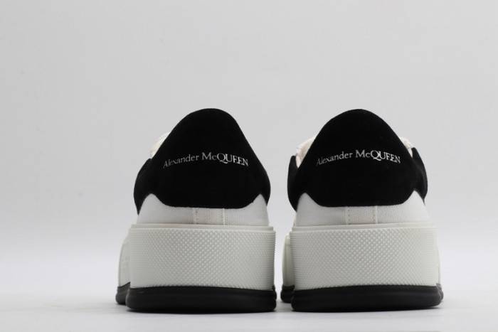 MQ Sneakers