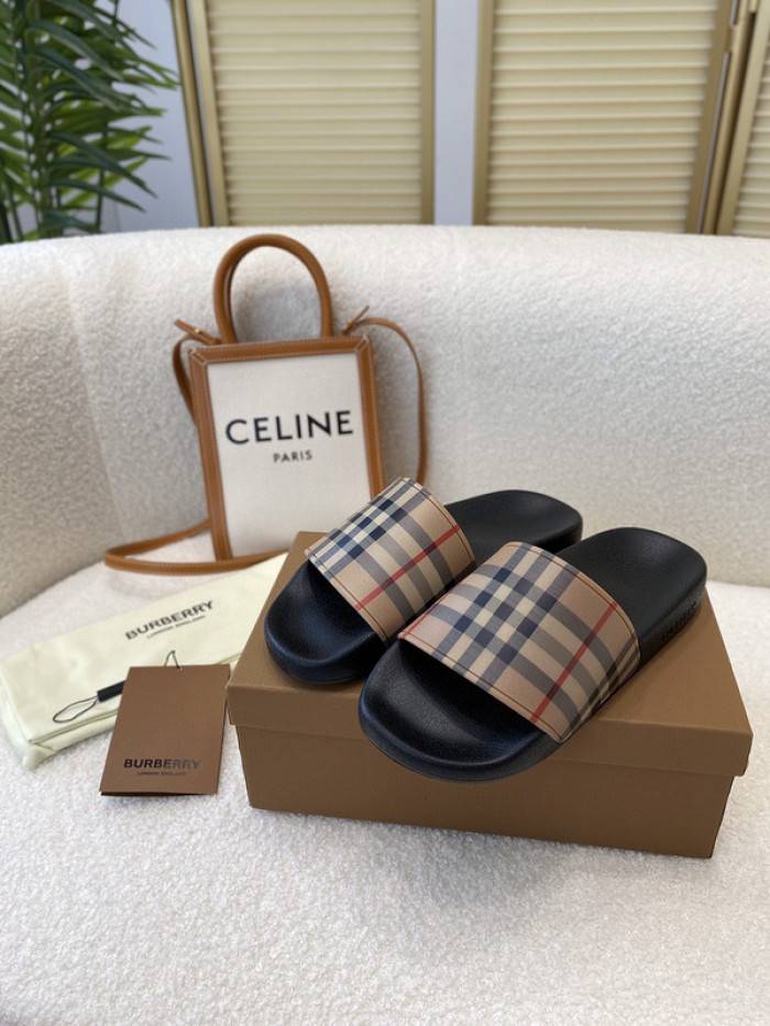 BUR_BERRY SLIPPERS