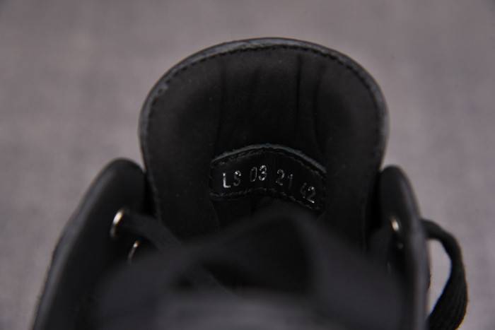 D10R B28 Oblique LOW Top Sneaker