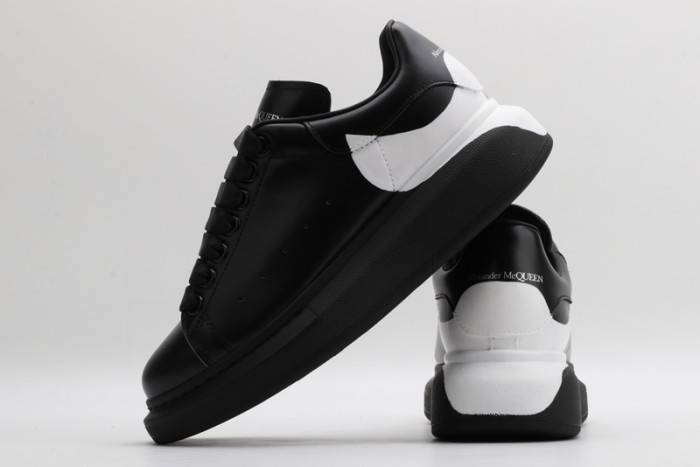 MQ Sneakers