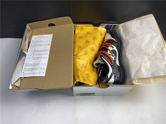 00F x Nike Dunk Low CT0856 -001