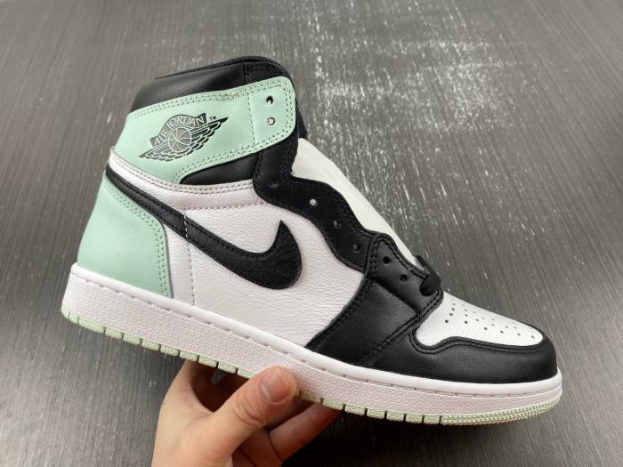AIR JORDAN 1 RETRO HIGH OG NRG AJ1 861428 100