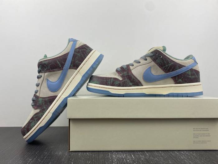 Crenshaw Skate Club x Nike SB Dunk Low FN4193-10