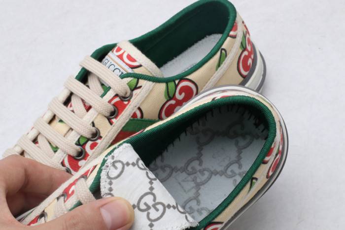 G*u*i sneaker 123-2