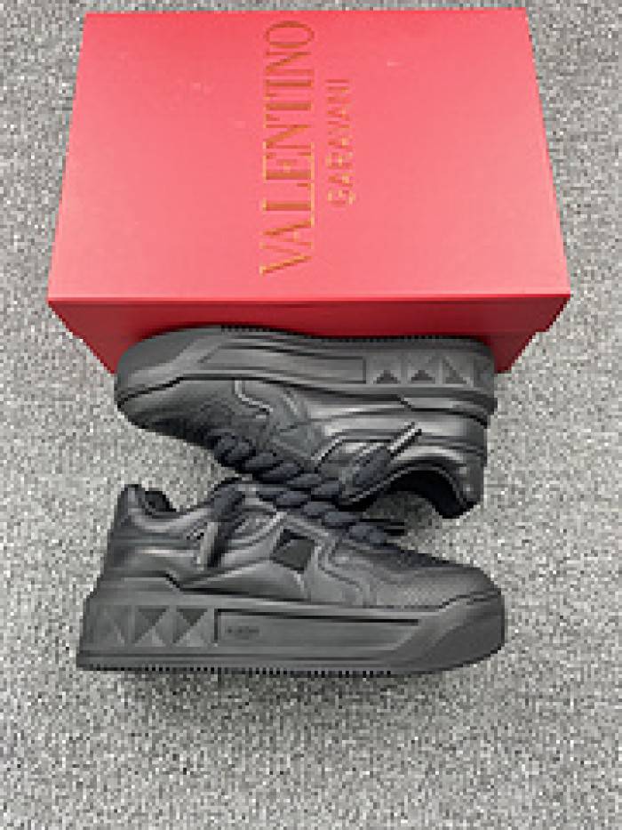 VALE·NTI·NO· Sneakers VS018